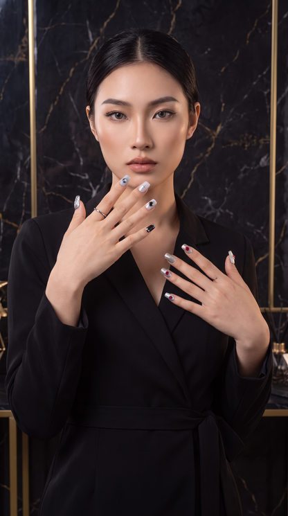 Scorpio Press-On Nails Gift Set With Scorpio Necklace | 30pcs Reusable Zodiac Nail Set