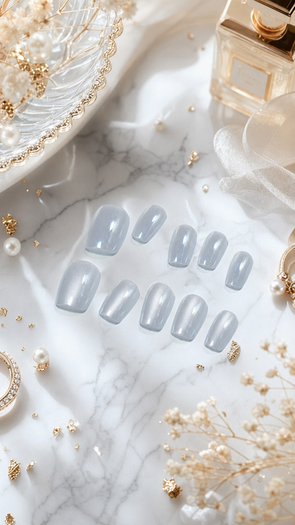 Aurora White Press-On Nails Gift Set with Heart Bracelet | 30pcs Reusable Handmade Nail Set