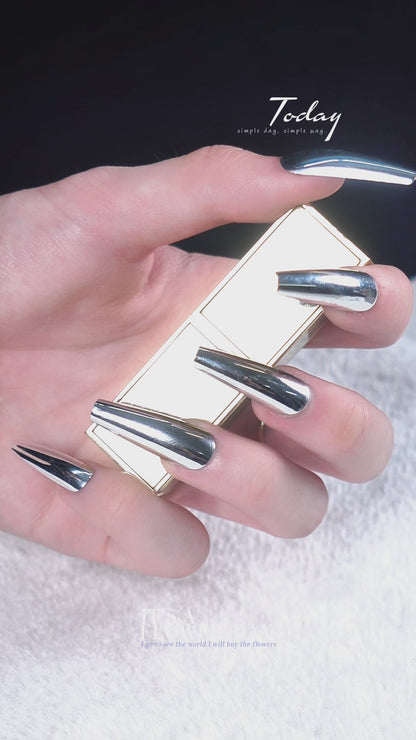 Silver Chrome Press-On Nails with Silver Necklace Gift Set | 30pcs Reusable Nail Set