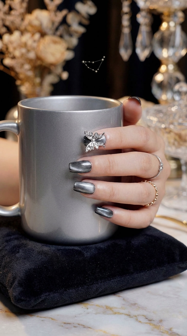 Capricorn Press-On Nails Gift Set With Capricorn Necklace| 30pcs Reusable Zodiac Nail Set